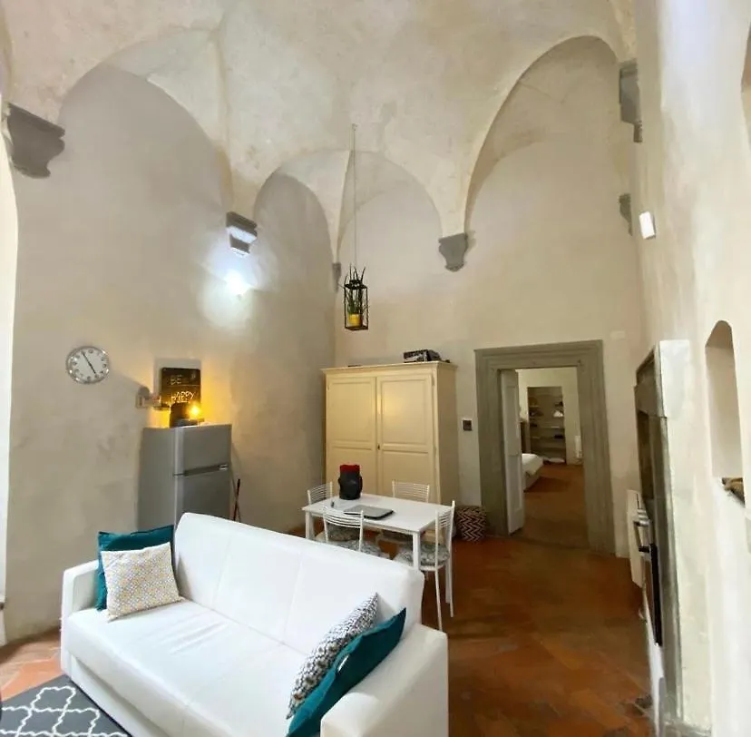 Claudia Suite: Loft Romantico Nel Cuore Di Arezzo Apartment