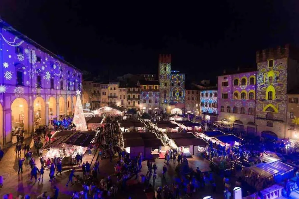 Apartment Claudia Suite: Loft Romantico Nel Cuore Di Arezzo